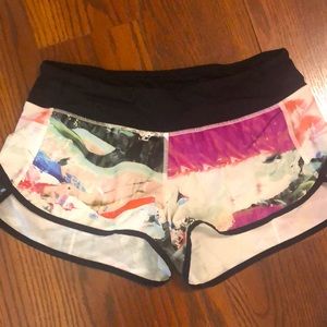 🍋 Lululemon speed up shorts - size 6